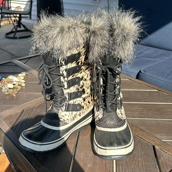 Limited Edition Sorel Winter Boot - Picture 1 of 9